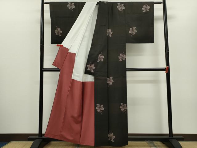 平和屋着物●本場大島紬 泥染め 9マルキ 霞格子枝花文 久井絹織物謹製 証紙付き 正絹 逸品 CABG2131ze