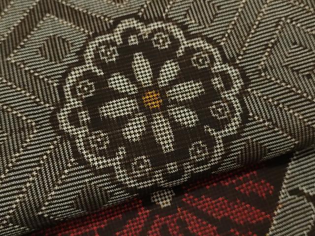 平和屋着物●本場大島紬 龍郷絣 7マルキ 菱花文 正絹 逸品 未使用 CABG2142ze