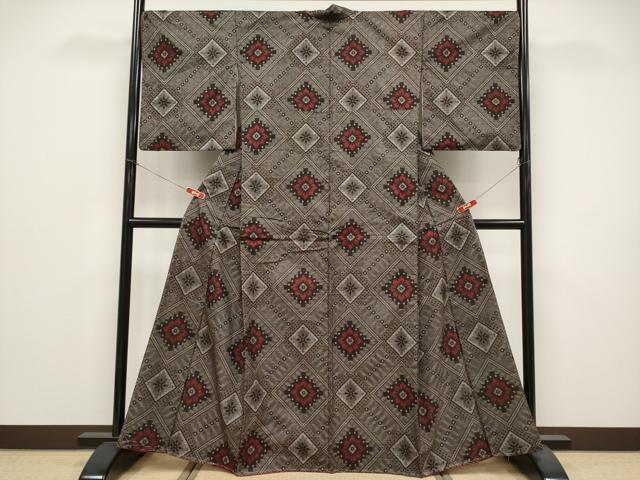平和屋着物●本場大島紬 龍郷絣 花菱文 正絹 逸品 CABG3352tx