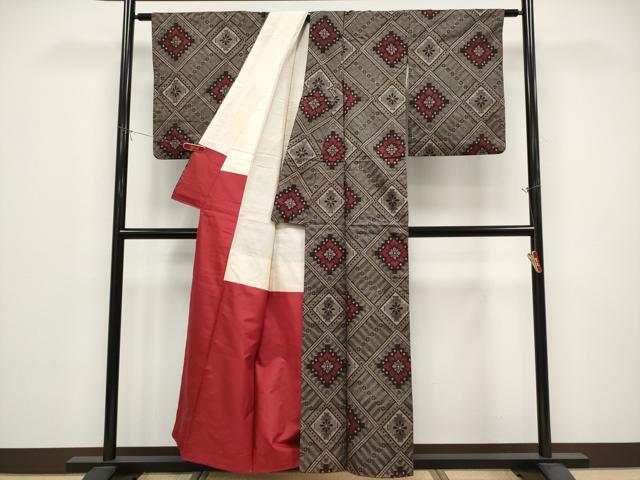 平和屋着物●本場大島紬 龍郷絣 花菱文 正絹 逸品 CABG3359tx
