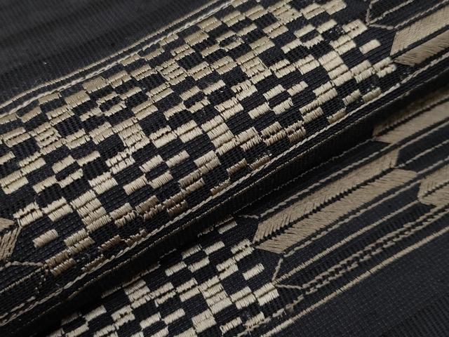平和屋着物*京都・西陣 織元ブランド 秦流舎 夏物 九寸名古屋帯 紗真綿 総刺繍 矢絣 黒地 上代98万 反端付 正絹 逸品 CABG3498tx