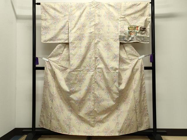 平和屋着物●都喜ヱ門 本場大島紬 7マルキ 菱吉祥文 藤絹織物謹製 証紙付き 正絹 逸品 CABG4388gh