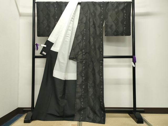 平和屋着物●結城紬 奥順 はたおり娘 80亀甲 飛び亀甲柄 雪輪重ね舞桜文 やまと誂製 ロング丈 正絹 逸品 未使用 CABG4454gh