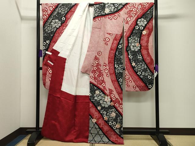 平和屋着物●豪華振袖 総絞り 駒刺繍 舞桜花文 黒地 金彩 正絹 逸品 CABG4772gh