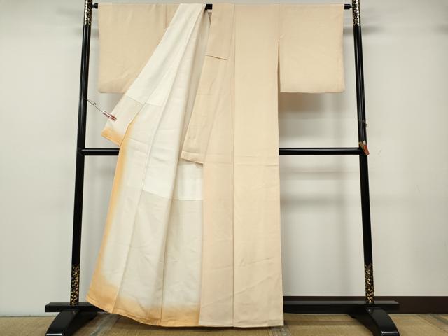 平和屋着物●加賀友禅の巨匠 初代 由水十久監修 色無地 霞地紋 肌色 正絹 逸品 CABG5309ut