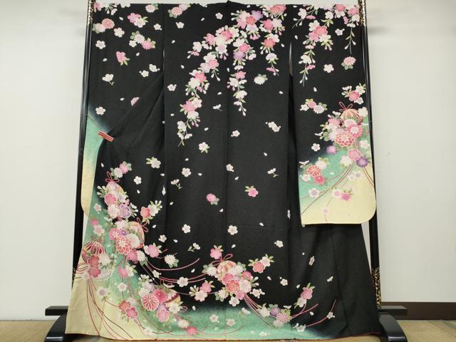 平和屋着物●豪華振袖 舞花鞠文 暈し染め 黒地 金通し地 正絹 逸品 CABG5392ut