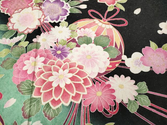 平和屋着物●豪華振袖 舞花鞠文 暈し染め 黒地 金通し地 正絹 逸品 CABG5393ut