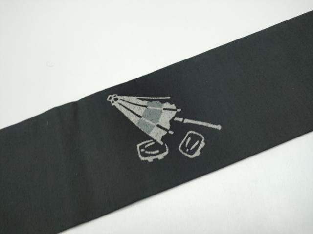 平和屋着物●九寸名古屋帯 紬地 番傘 下駄 黒地 正絹 逸品 CABG6255hy