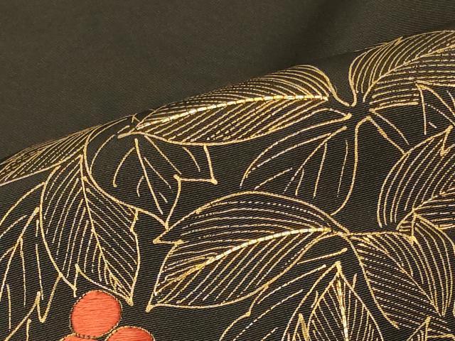 平和屋着物#羽織 駒刺繍 葡萄蔦の葉丸文 黒地 金彩 正絹 逸品 CABG8086in
