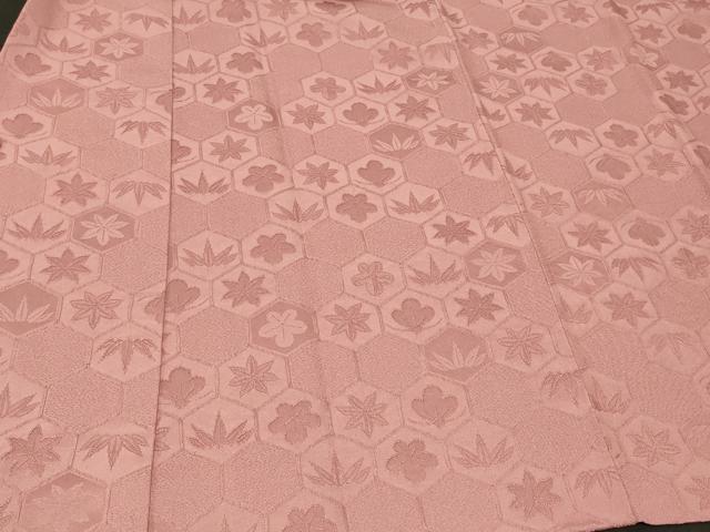 平和屋着物#道中着 色無地 亀甲草花地紋 蘇芳香色 正絹 逸品 CABG8219in