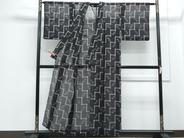 平和屋着物*夏物 本場琉球絣 夏琉球 黒地 正絹 逸品 CABG8644th