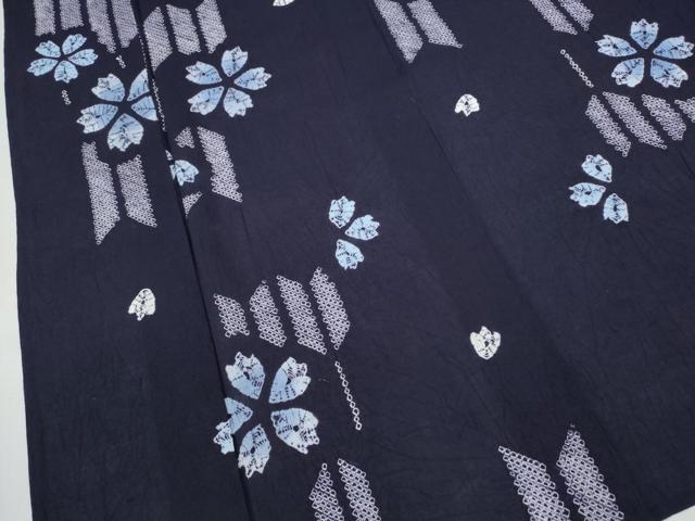 平和屋着物∴夏物 浴衣 有松鳴海絞り 舞桜 矢羽根文 濃藍色 綿 逸品 未使用 CABH1411ng