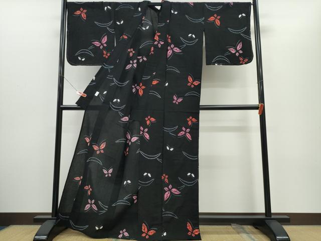 平和屋着物∴夏物 浴衣 有松鳴海絞り 芝草舞蝶文 黒地 綿 逸品 未使用 CABH1413ng