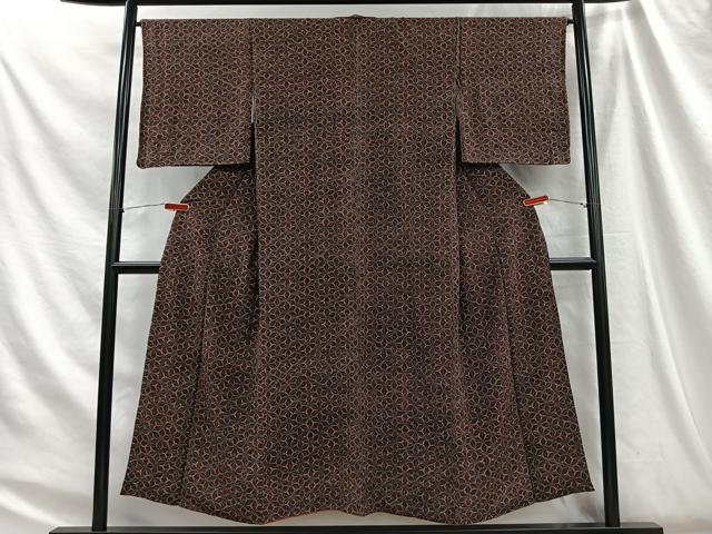 平和屋着物■上質な小紋 麻の葉文様 黒地 鬼しぼ縮緬 正絹 逸品 CABH3446ua
