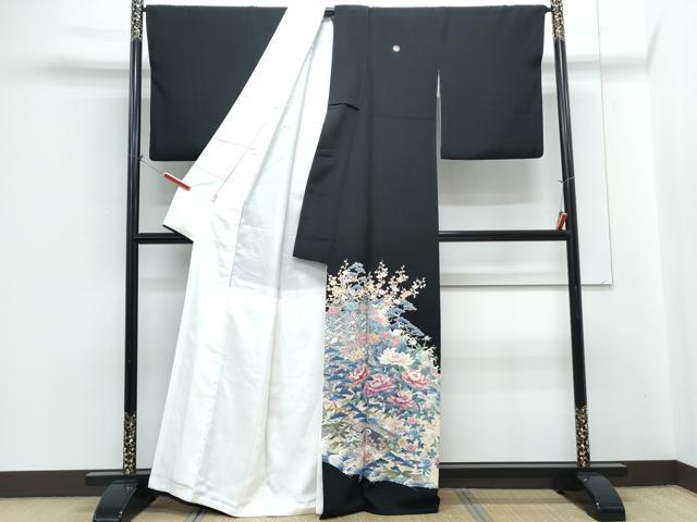 平和屋着物●本加賀友禅作家 染元千紅代表 寺西一紘 黒留袖 草花文 正絹 逸品 CABH3804th