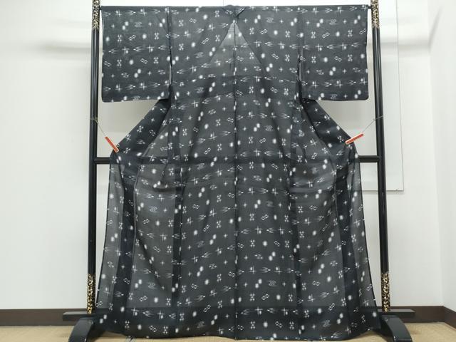 平和屋着物*夏物 紗紬 琉球絣文様 黒地 正絹 逸品 CABH3840th