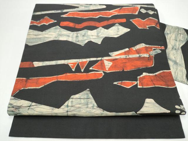 平和屋着物●九寸名古屋帯 ろうけつ染 紬地 幾何学文様 黒地 正絹 逸品 CABH5128hy