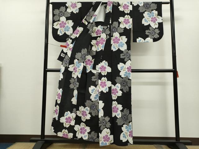 平和屋着物∴世界的ファッションデザイナー 山本寛斎 kansaiブランド 夏物 浴衣 注染 舞花文 黒地 日本製 綿 逸品 CABH7942ze