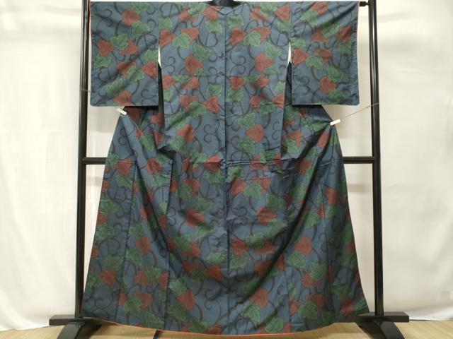 平和屋着物■本場大島紬 7マルキ 唐草文 正絹 逸品 CABH8852ev