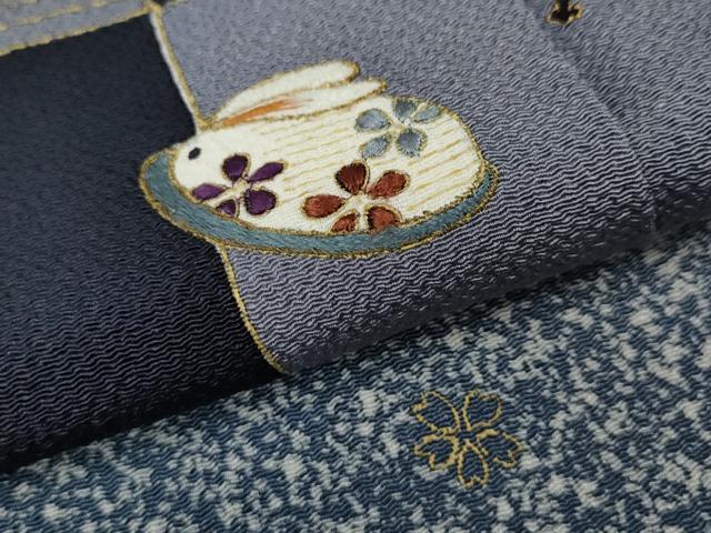 平和屋着物●訪問着 刺繍 雪うさぎ でんでん太鼓 鈴 色紙花文 暈し染め 金彩 鬼しぼ縮緬 正絹 逸品 CABH9766ut