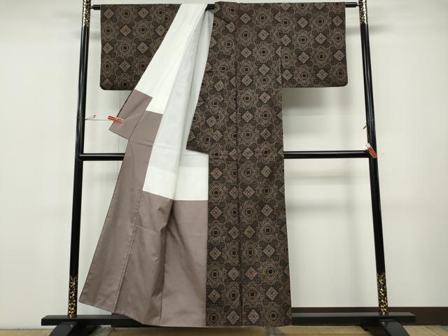 平和屋着物●本場大島紬 7マルキ 蜀江花文 正絹 逸品 CABH9784ut