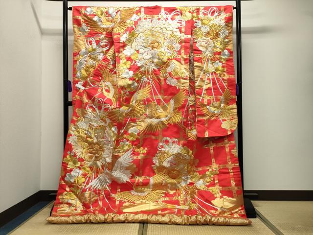 平和屋本店●色打掛 お引きずり 和装 婚礼 結婚式 花嫁 神社挙式 駒刺繍 御所車飛鶴花文 金銀糸 逸品 CABI0561gh