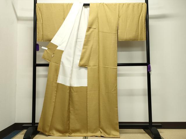 平和屋着物●上質な色無地 舞花地紋 芥子色 高島屋扱い 正絹 逸品 未使用 CABI0631gh