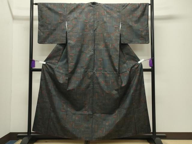平和屋着物●本場大島紬 7マルキ 舞蝶草花文 正絹 逸品 CABI0808gh