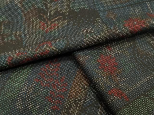 平和屋着物●本場大島紬 7マルキ 舞蝶草花文 正絹 逸品 CABI0808gh