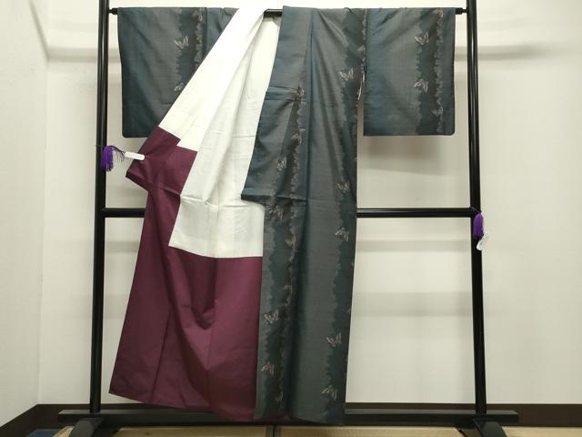 平和屋着物●本場大島紬 9マルキ 舞蝶文 正絹 逸品 CABI0824gh