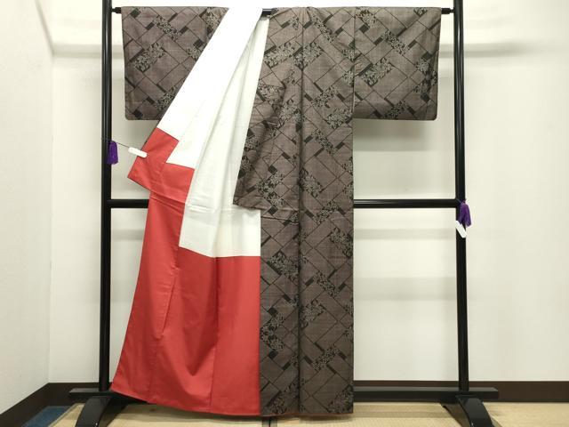 平和屋着物●本場大島紬 7マルキ 檜垣花文 証紙付き 正絹 逸品 CABI0842gh