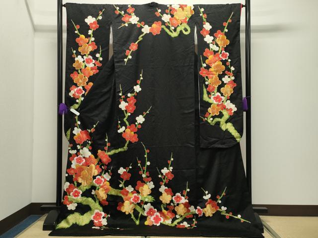 平和屋本店●お引きずり・お引き摺り・引き振袖 和装 結婚式 舞妓 芸妓 芸者 衣装 駒刺繍 枝梅文 黒地 金彩 逸品 CABI1015gh