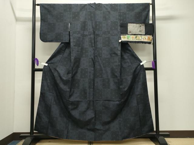 平和屋着物●本場真綿結城紬 泥染絣 市松麻の葉文様 証紙付き 正絹 逸品 CABI1109gh