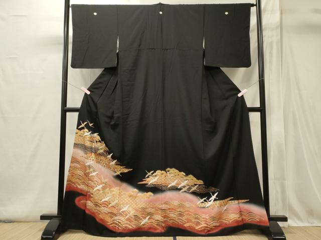 平和屋着物■豪華黒留袖 駒刺繍 吉祥飛鶴松文 暈し染め 金銀彩 正絹 逸品 CABI1691oy