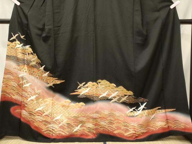 平和屋着物■豪華黒留袖 駒刺繍 吉祥飛鶴松文 暈し染め 金銀彩 正絹 逸品 CABI1691oy