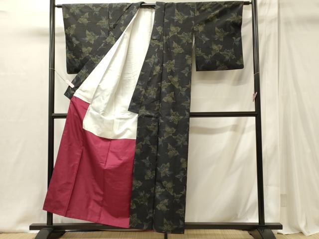 平和屋着物■上質な紬 舞花文 黒地 正絹 逸品 CABI1942oy
