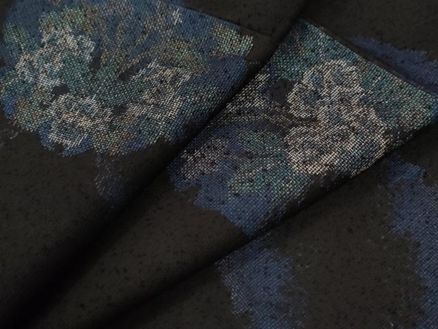 平和屋着物●本場大島紬 薩摩結城 雪輪草花文 黒地 正絹 逸品 CABI2007yc