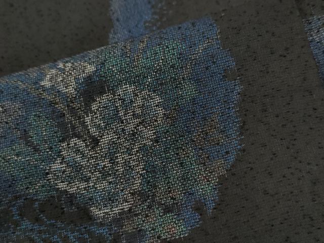 平和屋着物●本場大島紬 薩摩結城 雪輪草花文 黒地 正絹 逸品 CABI2007yc