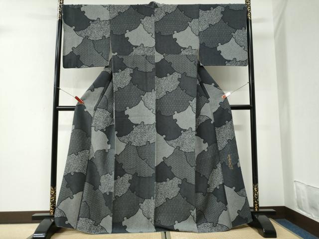 平和屋着物●染色作家 斉藤三才 小紋 雪輪吉祥文 黒地 正絹 逸品 CABI2096yc