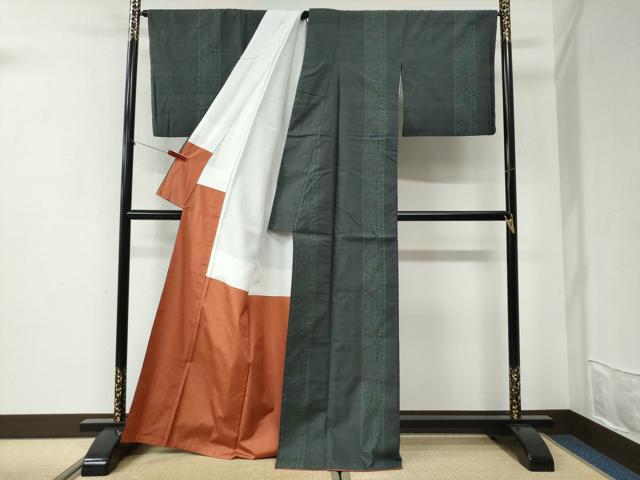 平和屋着物●本場結城紬 重要無形文化財 100亀甲 飛び亀甲柄 草花間道 正絹 逸品 CABI2262yc