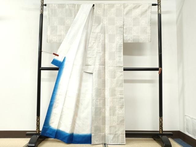 平和屋着物●本場大島紬 白大島 市松亀甲草花文 正絹 逸品 CABI2409yc