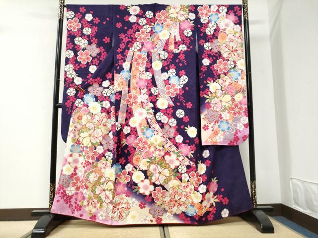 平和屋着物●豪華振袖 駒刺繍 毬舞桜文 暈し染め 金彩 正絹 逸品 CABI2626yc