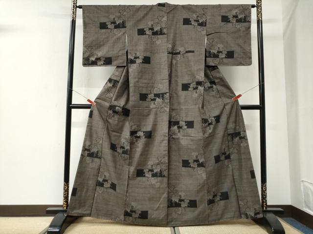 平和屋着物●本場大島紬 7マルキ 短冊葡萄蔦の葉文 正絹 逸品 未使用 CABI2632yc