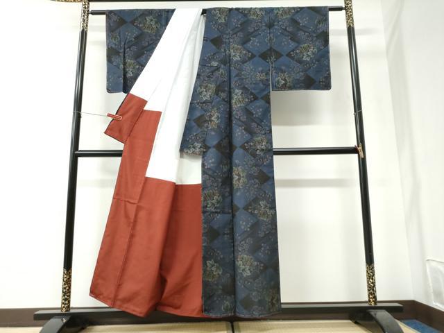 平和屋着物●本場大島紬 9マルキ 泥染め 葡萄花唐草文 美代イツ作 証紙付き 正絹 逸品 未使用 CABI2743yc