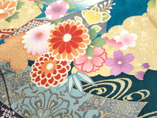 平和屋着物●豪華振袖 駒刺繍 短冊地紙貝桶草花文 暈し染め 銀通し地 正絹 逸品 CABI2757yc
