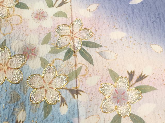平和屋着物●豪華振袖 十二単風 舞桜文 ラメ糸 暈し染め 金彩 やまと誂製 正絹 逸品 CABI2759yc