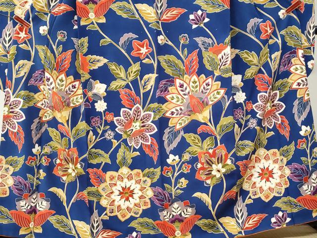 平和屋着物●豪華振袖 駒刺繍 更紗草花文 金彩 正絹 逸品 CABI3196yc