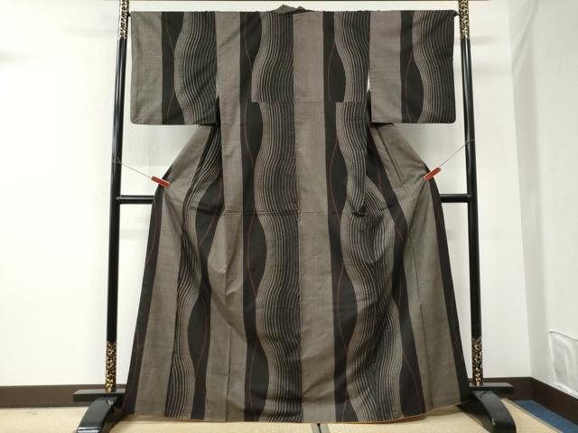 平和屋着物●本場大島紬 7マルキ 変わり縞 正絹 逸品 CABI3275yc