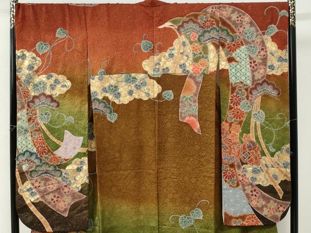 平和屋着物●豪華振袖 熨斗花松唐草文 暈し染め 金通し地 正絹 逸品 CABI3524yc