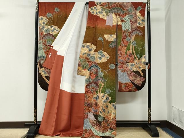 平和屋着物●豪華振袖 熨斗花松唐草文 暈し染め 金通し地 正絹 逸品 CABI3524yc